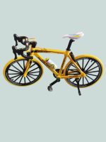 1:8 Scale Die-Cast Mountain Bike Model - Image 4